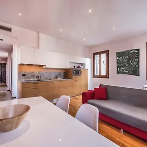 Ca' D'oro Apartment Venice